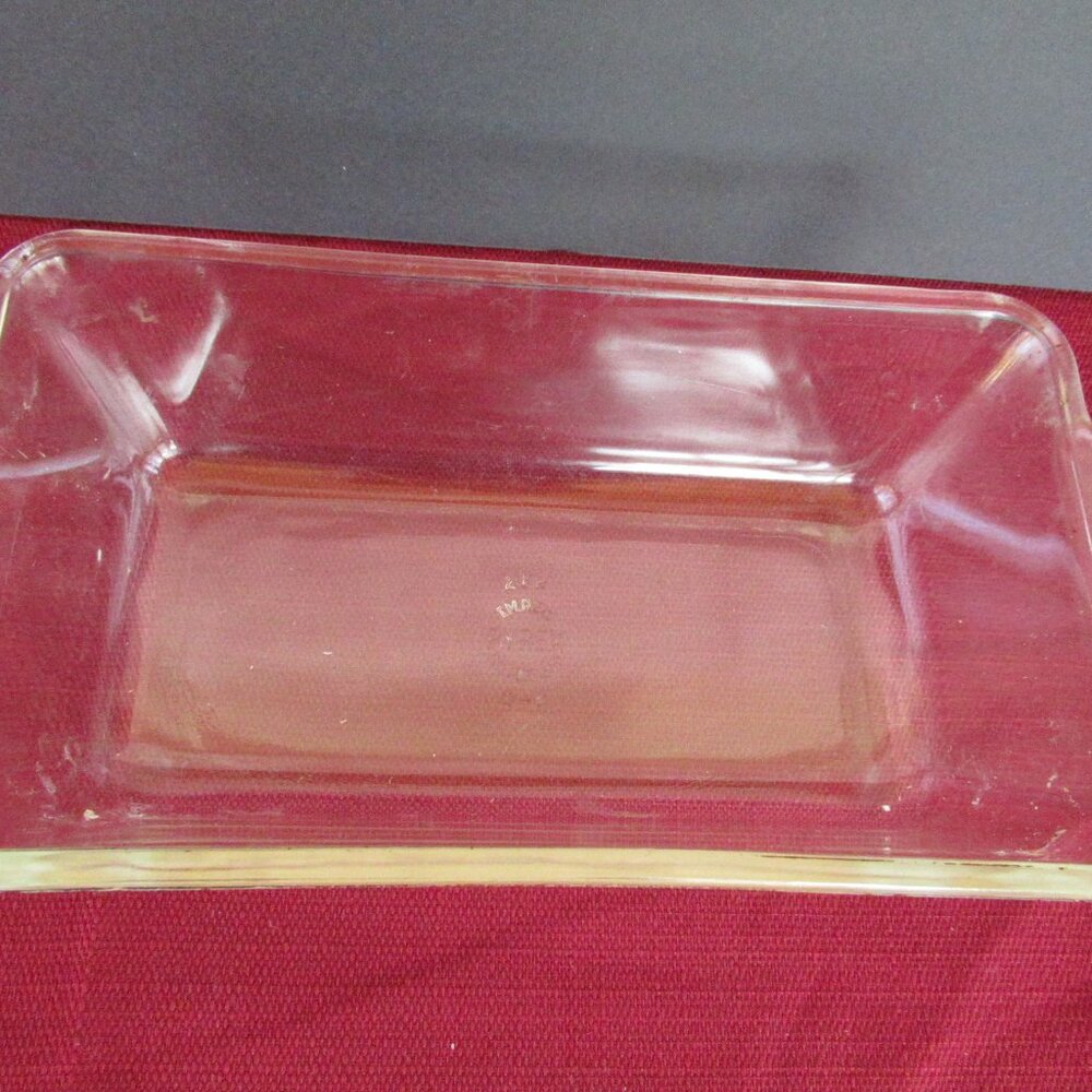 Pyrex loaf pan 212 RA clear 9x5x2-1/2" handles